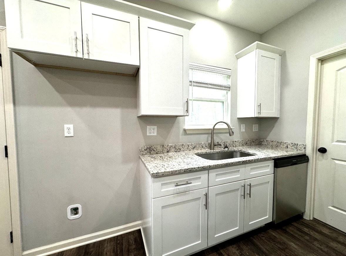 461 Ridge Rd - Photo 3 of 11