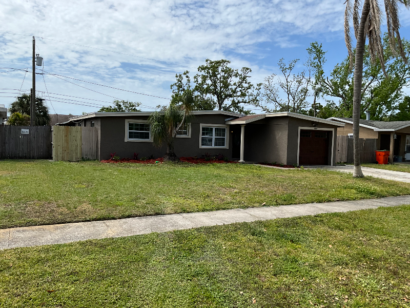 8804 78th Pl - Photo 3 of 17