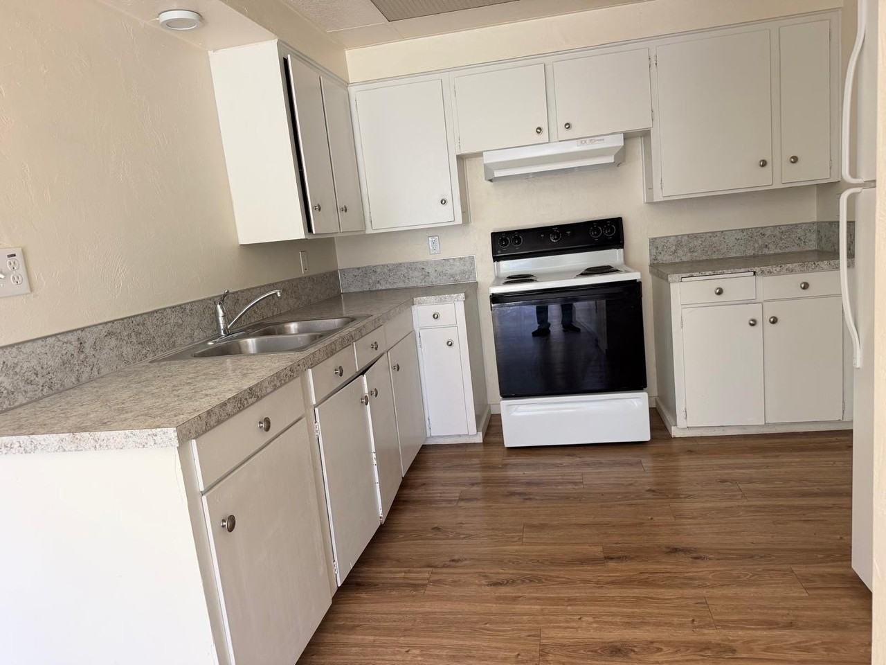 1438 Fones Rd Se #A - Photo 4 of 17