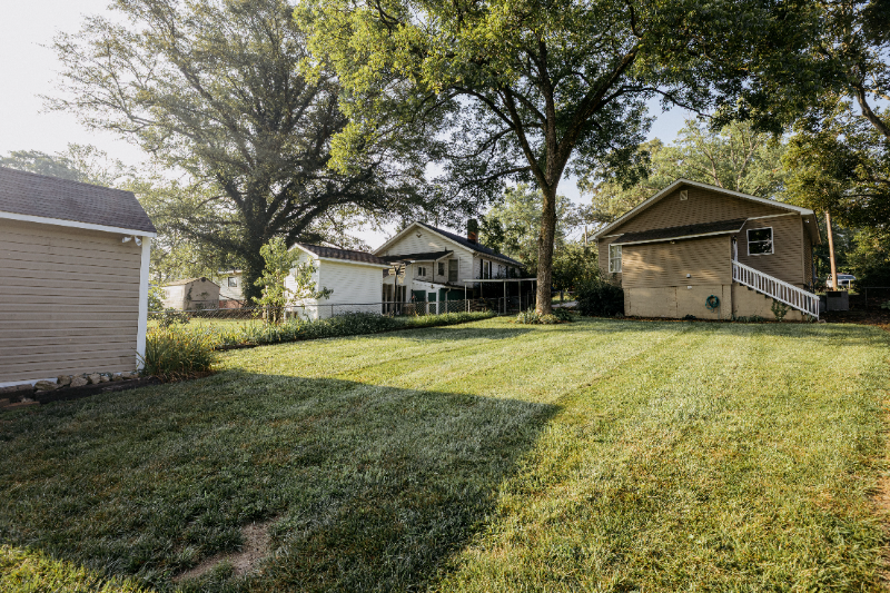 209 Mill St - Photo 5 of 20
