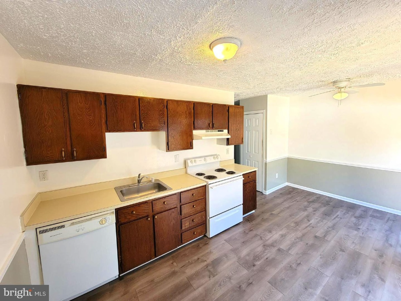 21 Holcumb Ct - Photo 2 of 11