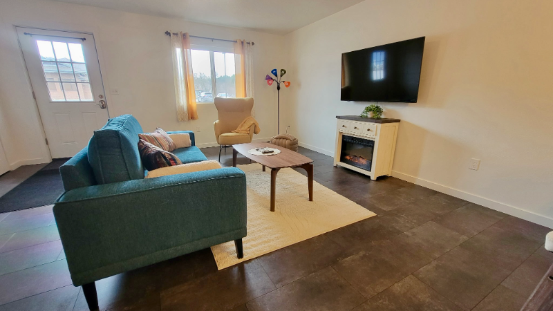140 Railroad Ave #3 - Photo 7 of 17