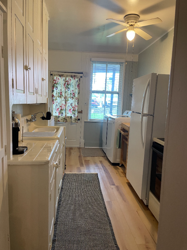 257 Baltimore St - Photo 6 of 8