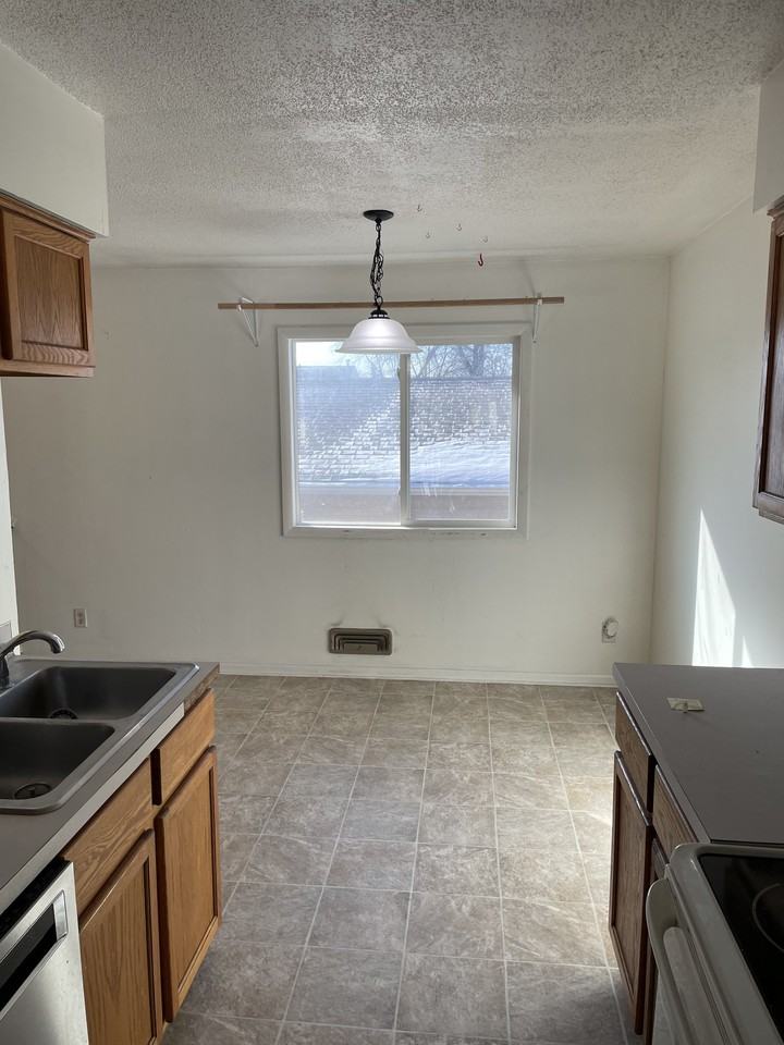 8776 Ironwood Ave S - Photo 2 of 10