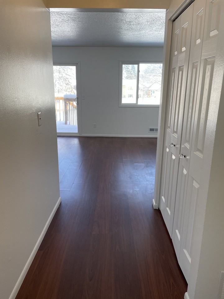 8776 Ironwood Ave S - Photo 4 of 10