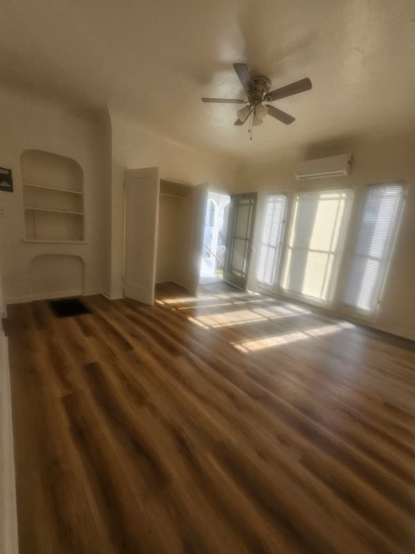 806 N Poinsettia Pl - Photo 3 of 7