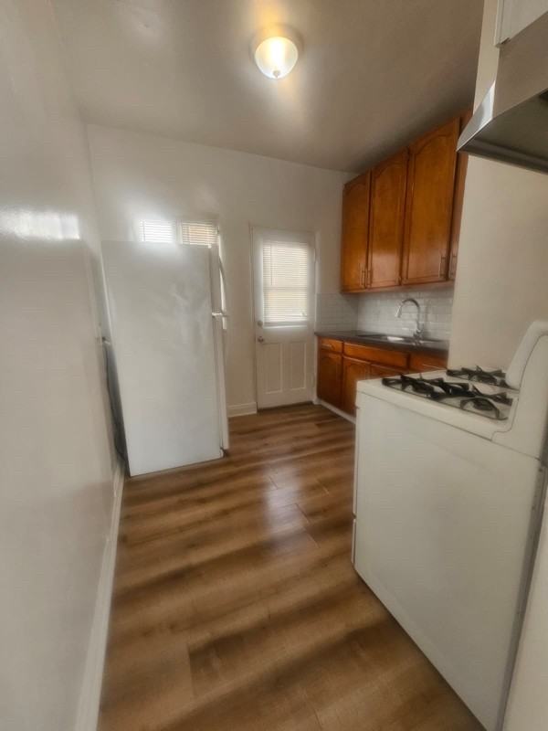 806 N Poinsettia Pl - Photo 4 of 7