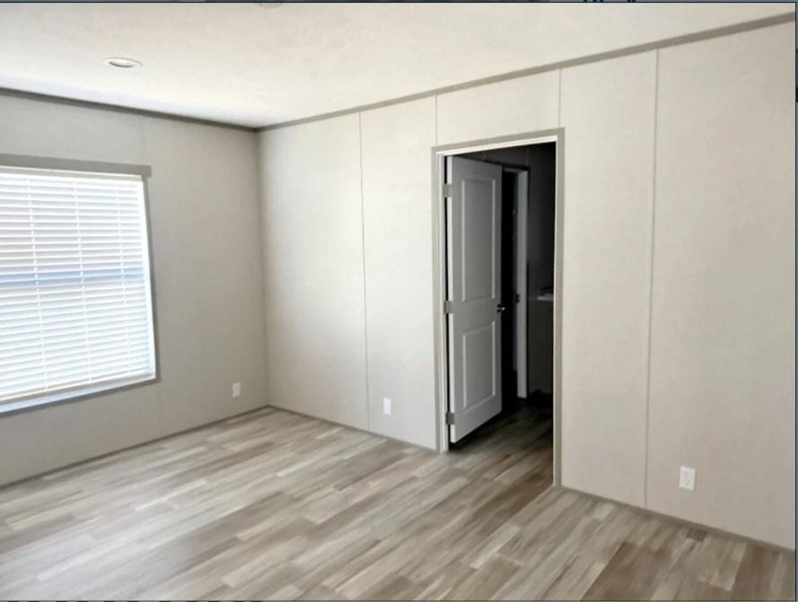 1033 Highwaye. #33 - Photo 6 of 7