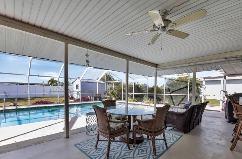 18327 Van Nuys Cir - Photo 4 of 6