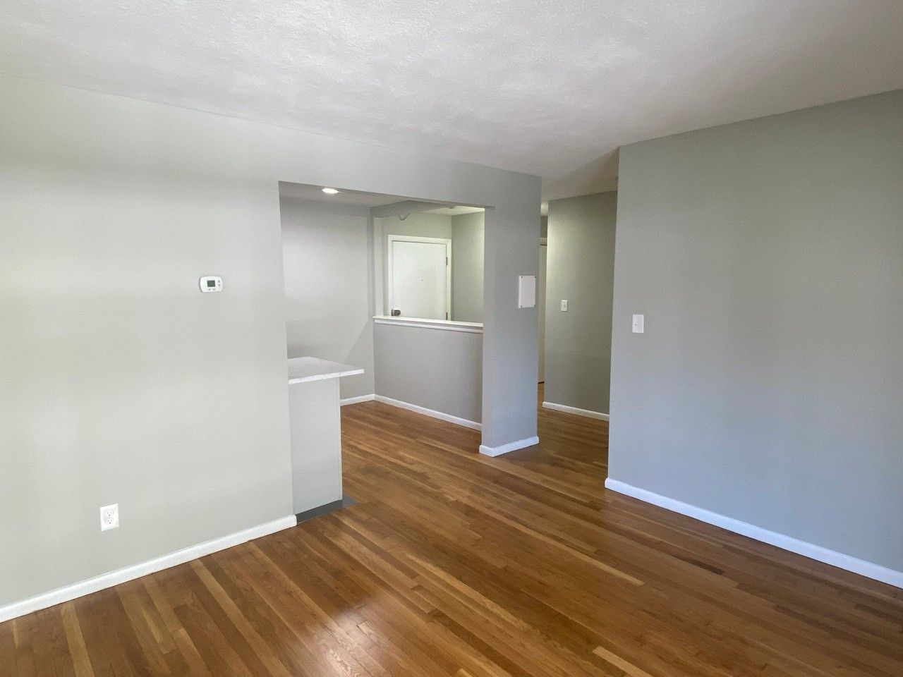 15 Leicester St #D - Photo 4 of 10