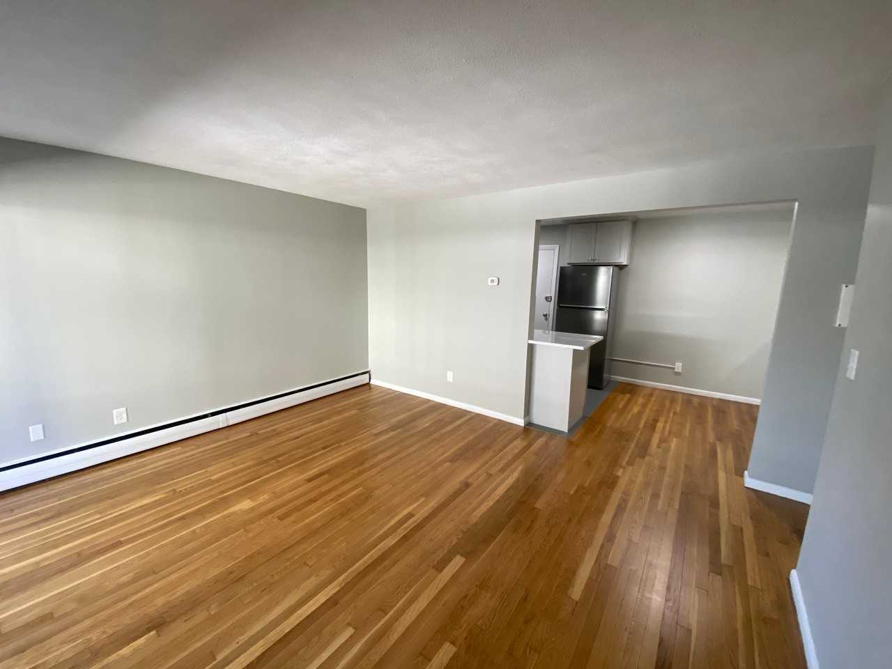 15 Leicester St #D - Photo 6 of 10