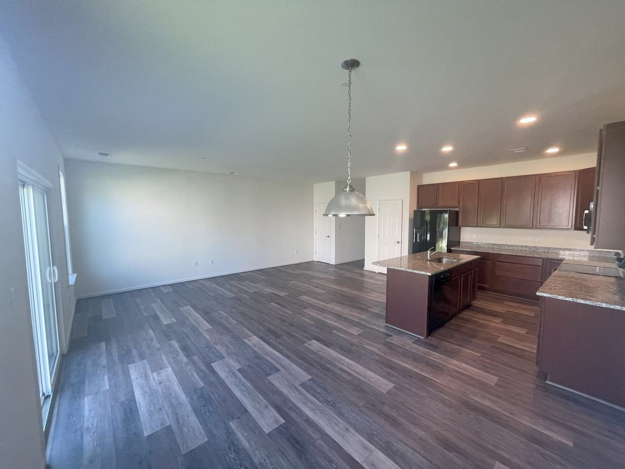 215 Thompson Ave - Photo 2 of 20
