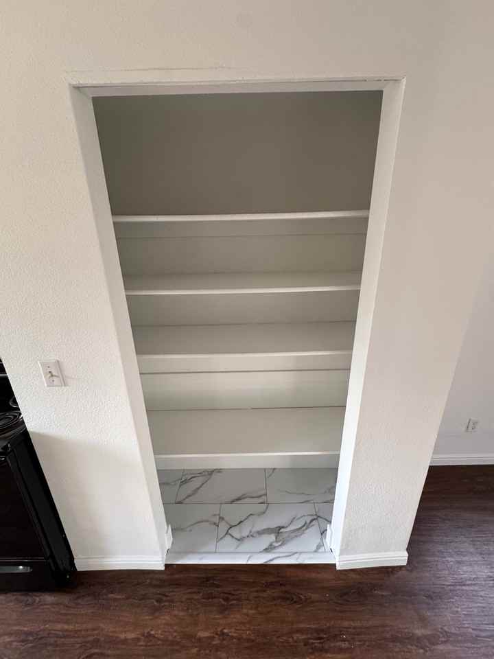 265 N State St #6 - Photo 6 of 23
