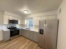 featured image of 730 E Shore Dr #2