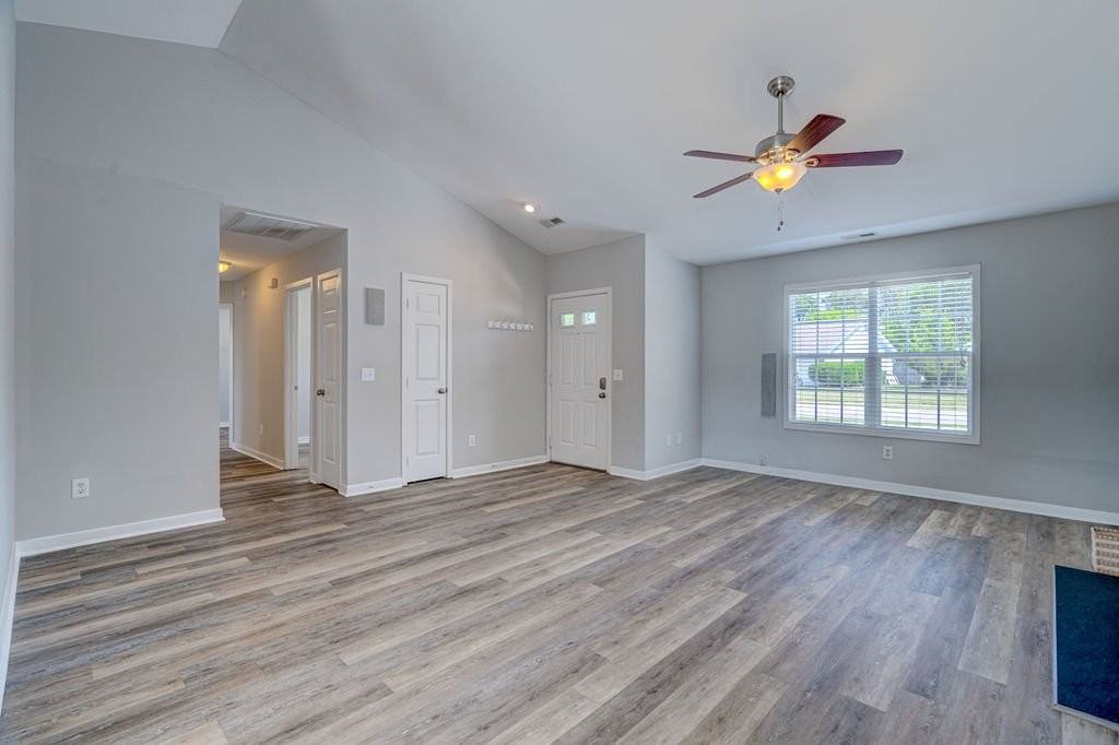 305 Hixon Pl - Photo 5 of 20
