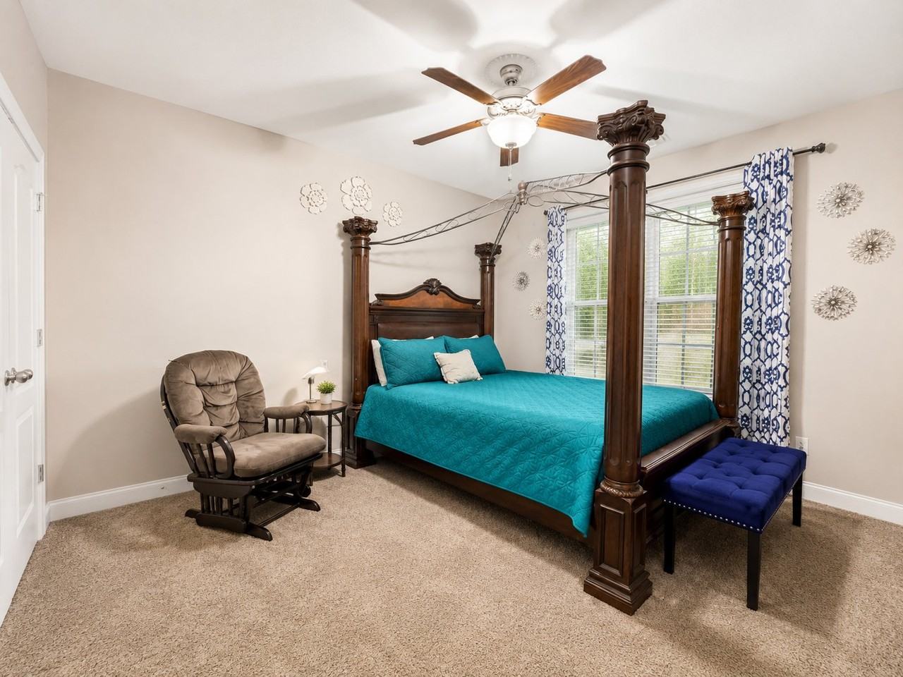 154 Saddleclub Way - Photo 5 of 24