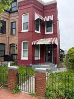 featured image of 1249 Morse St Ne