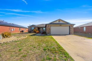 3208 Viewcrest Dr - Photo 1 of 1
