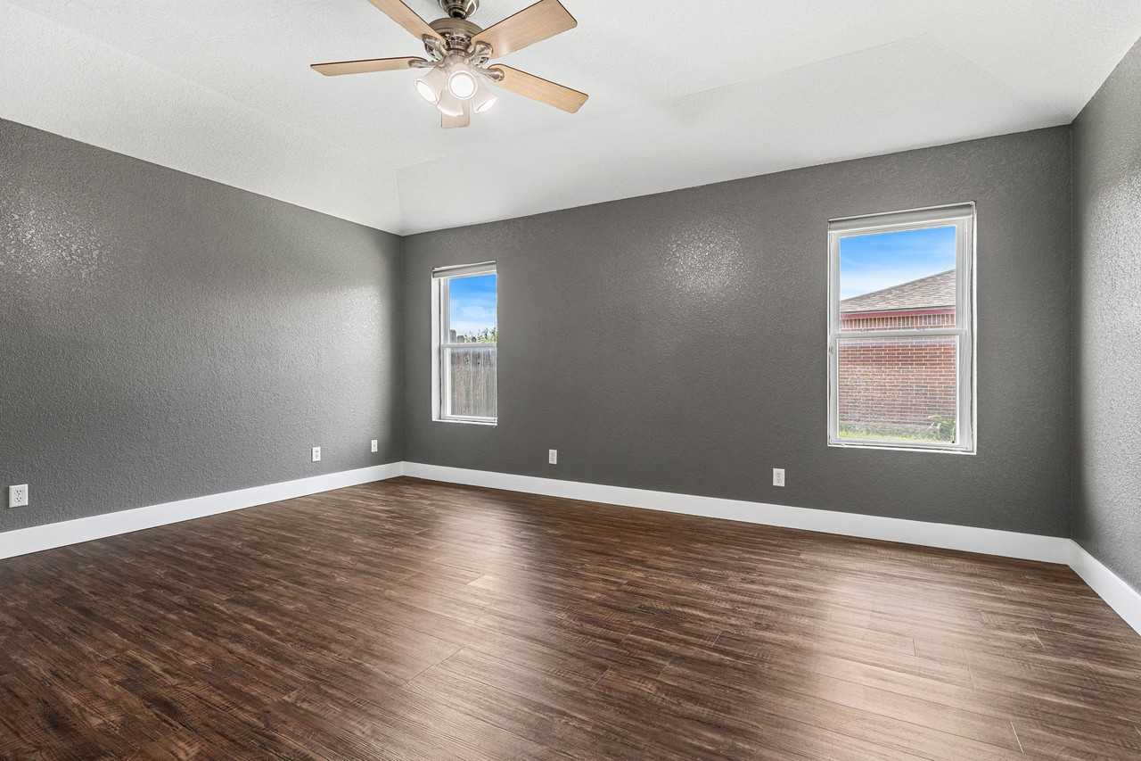 3208 Viewcrest Dr - Photo 7 of 16