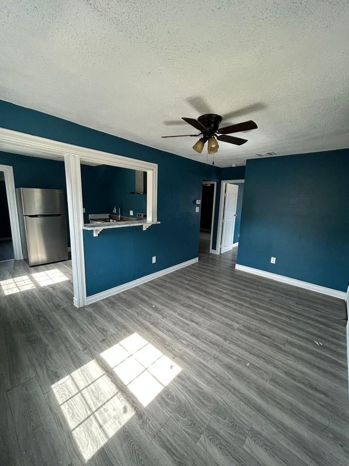 1411 Sanco St - Photo 2 of 9