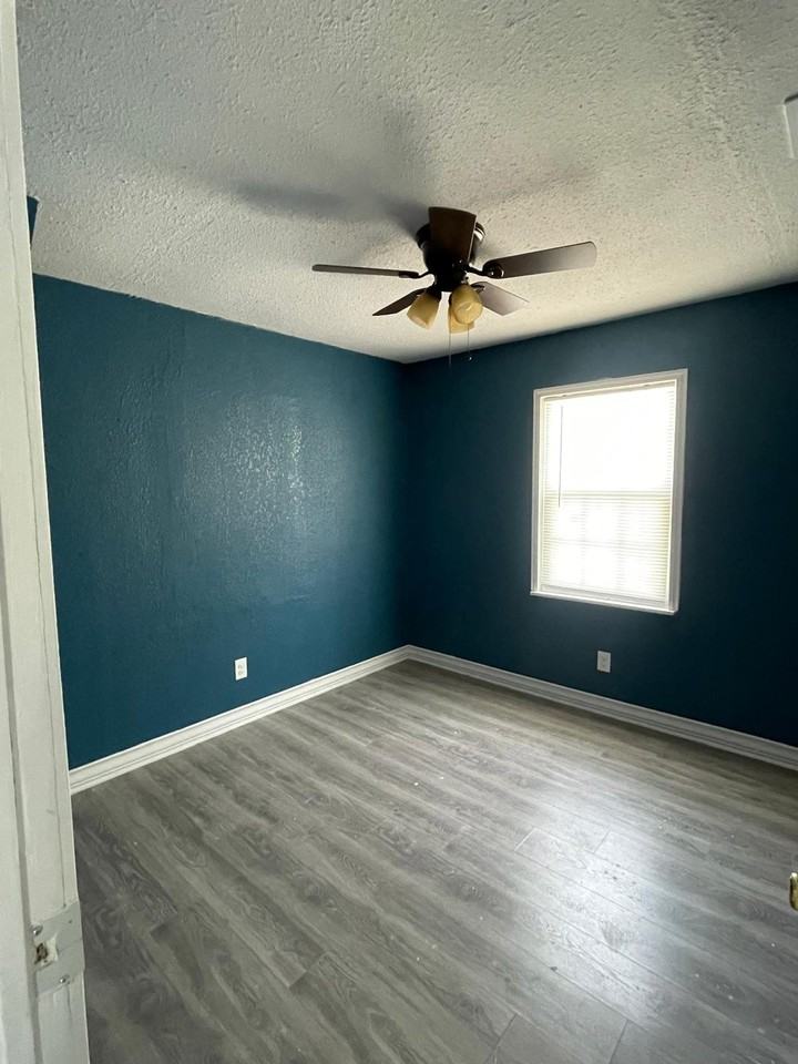1411 Sanco St - Photo 6 of 9
