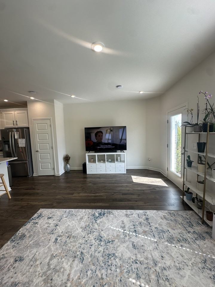 5069 Dayflower Dr - Photo 4 of 20