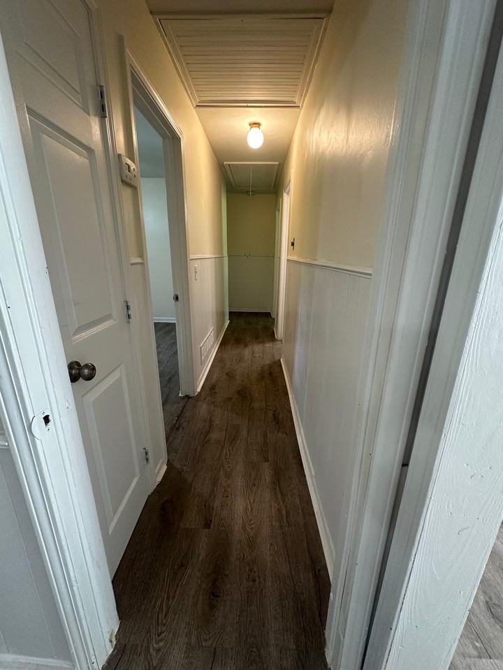 5007 Spring Hill Dr - Photo 4 of 16
