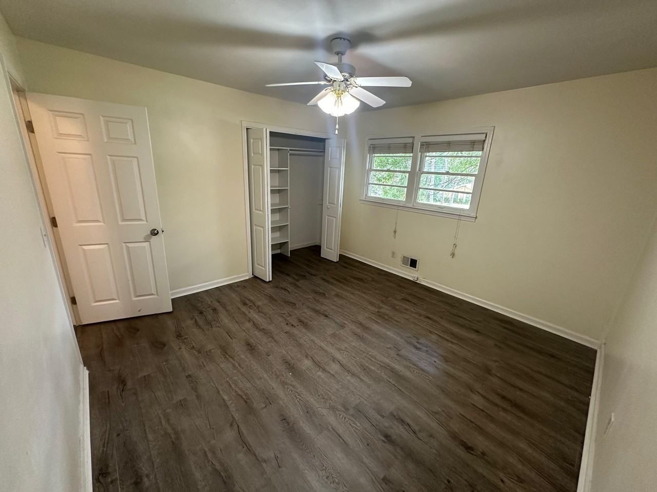 5007 Spring Hill Dr - Photo 7 of 16