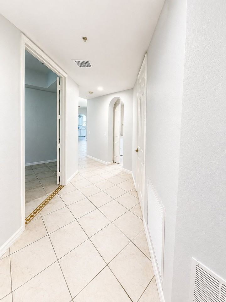 1445 Mariposa Cir #104 - Photo 2 of 17