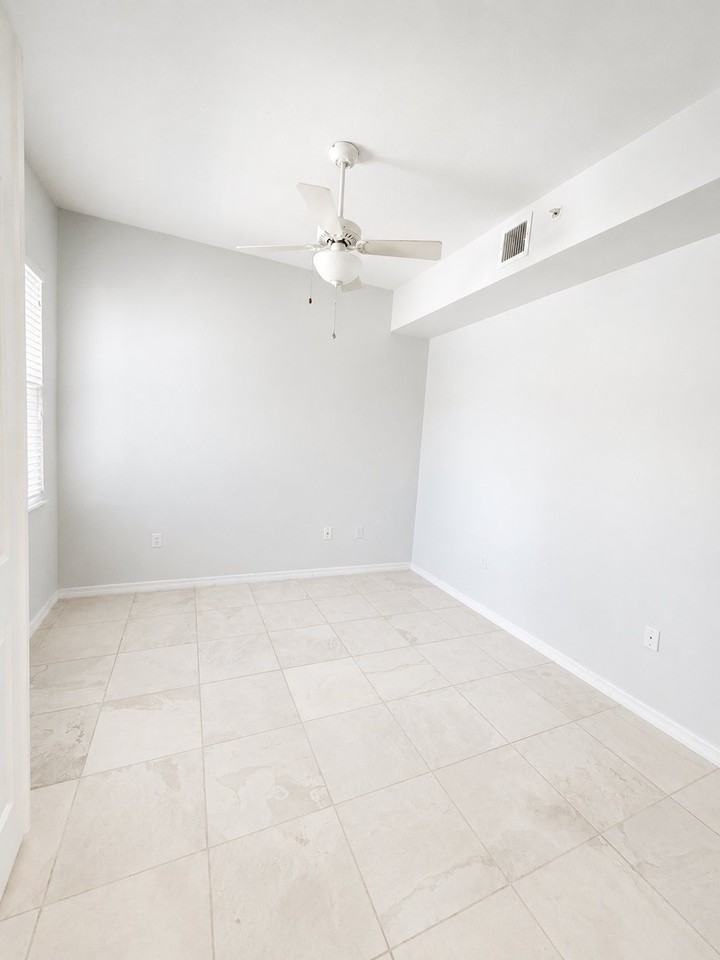1445 Mariposa Cir #104 - Photo 3 of 17