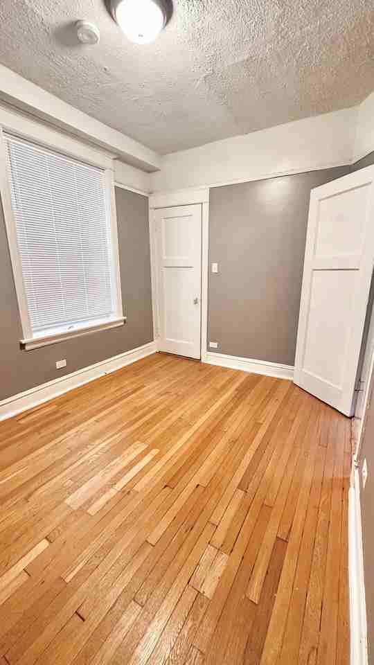 4444 S Indiana Ave #3 - Photo 6 of 15