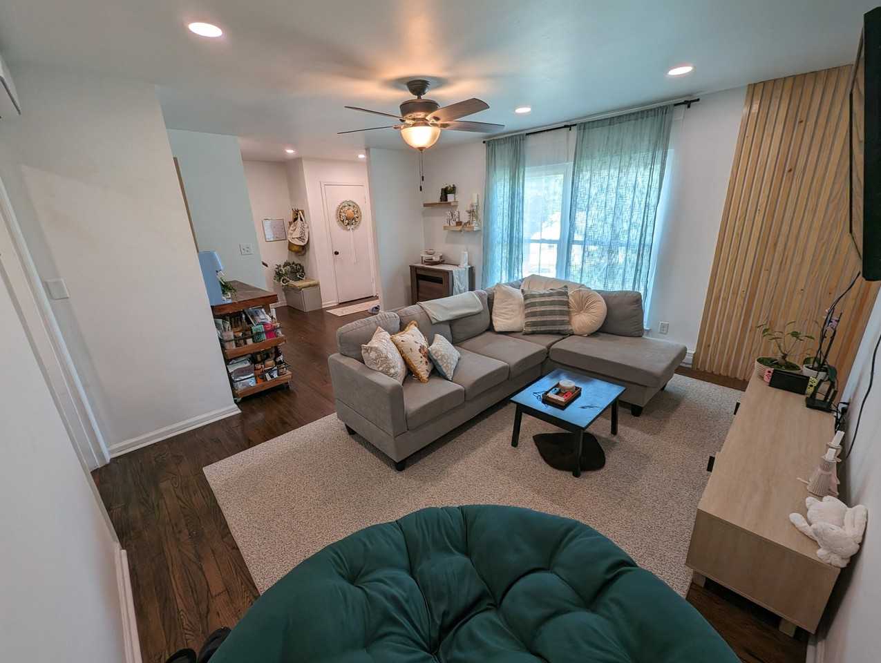 800 Ridge St - Photo 3 of 14