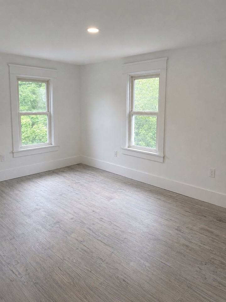 629 N 9th Ave - Photo 2 of 6