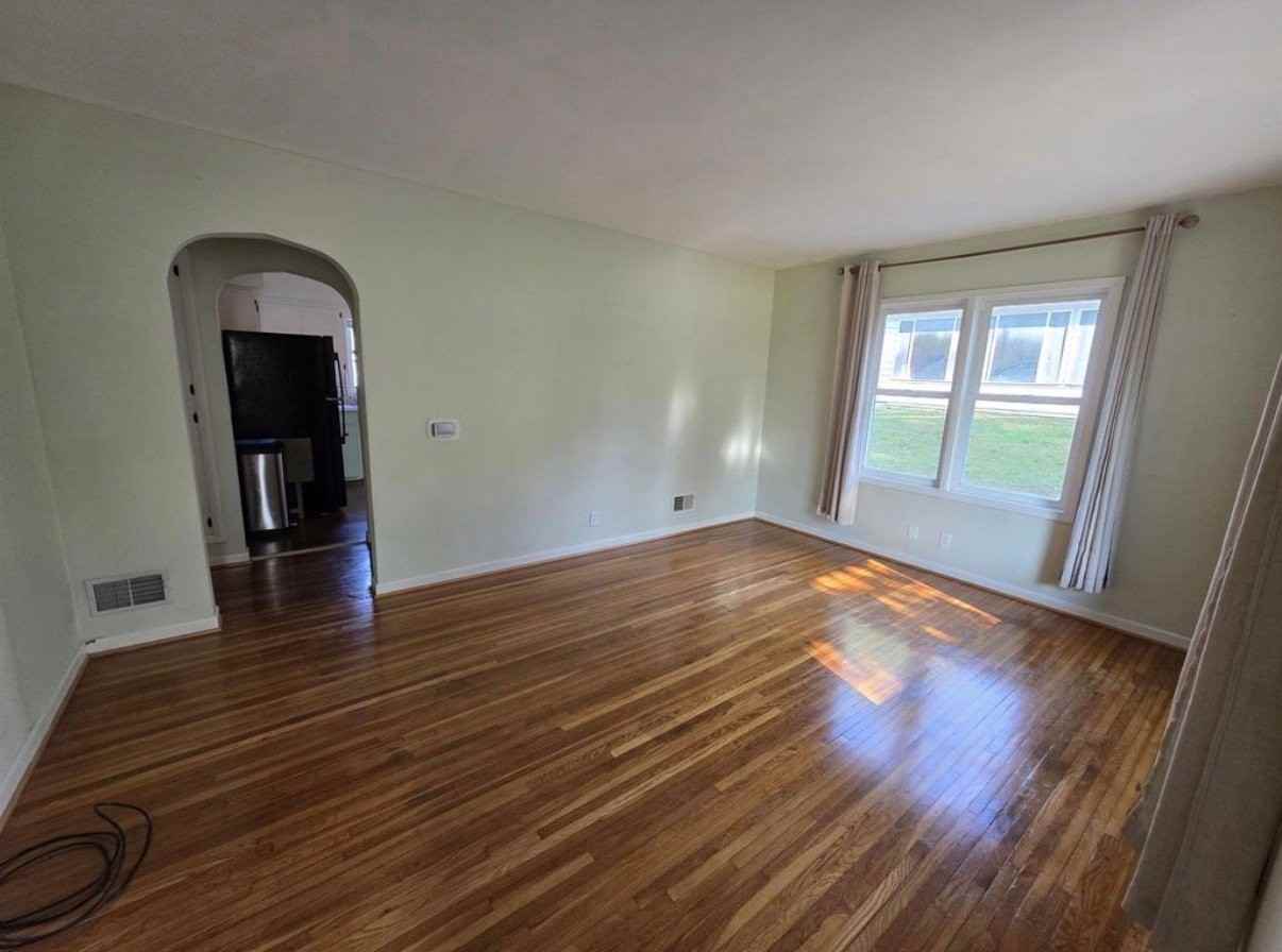 432 Auburn St - Photo 3 of 12