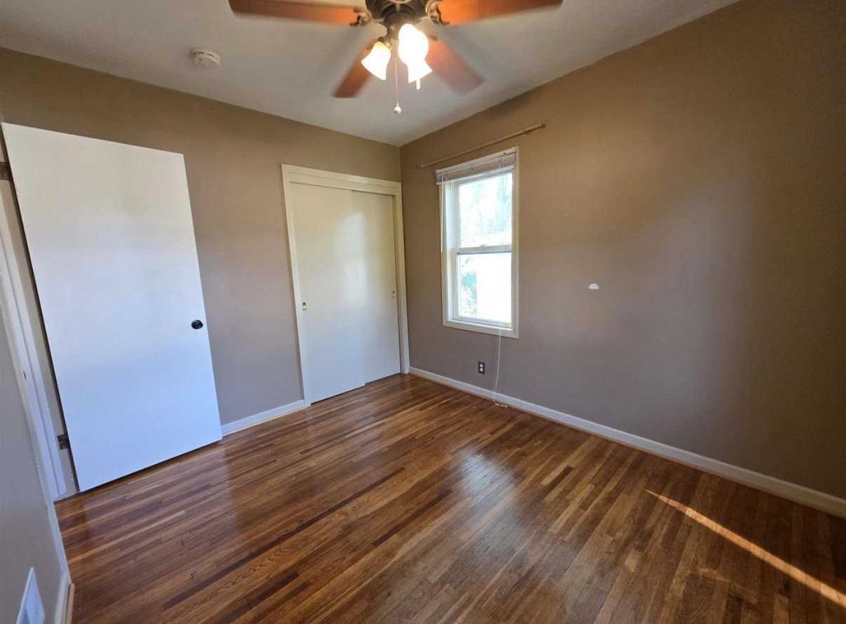 432 Auburn St - Photo 4 of 12