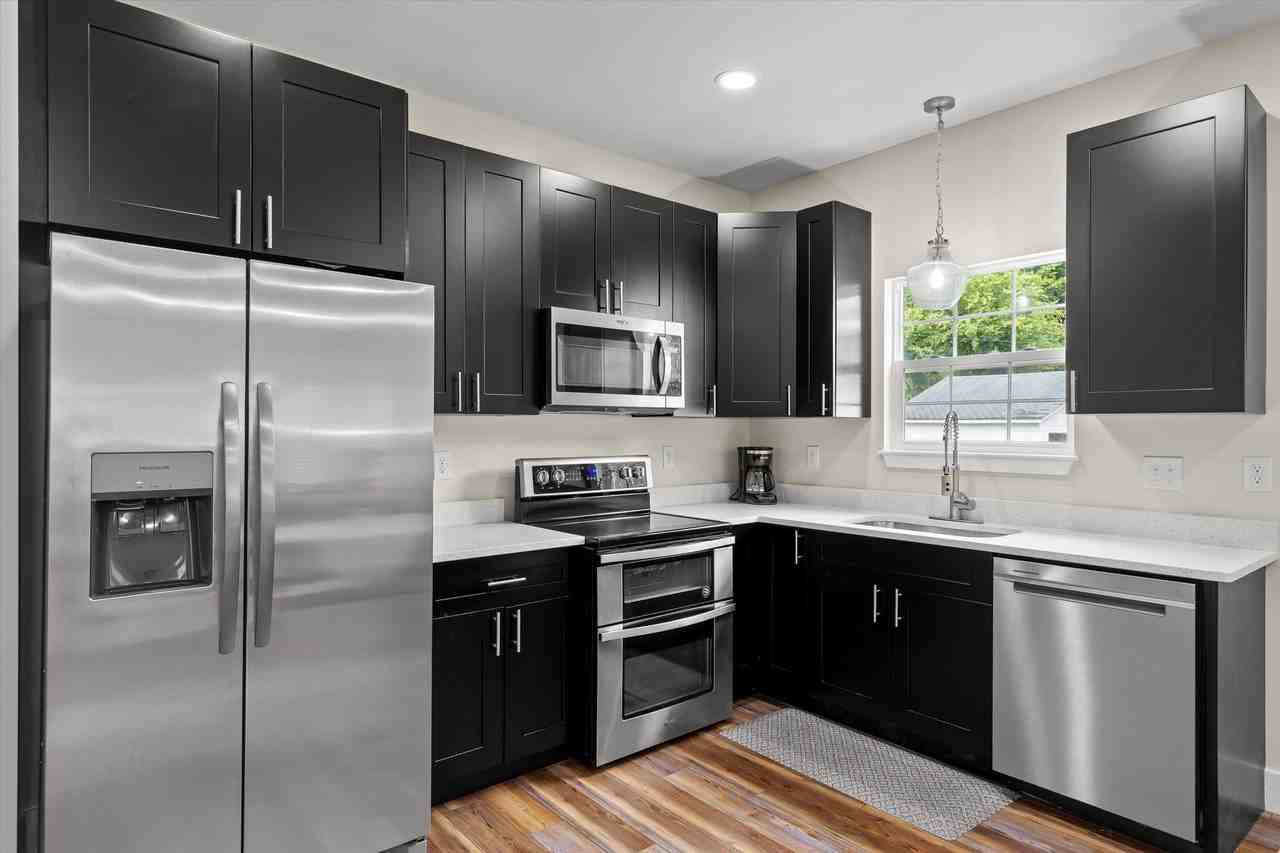 116 Hickory St - Photo 7 of 20