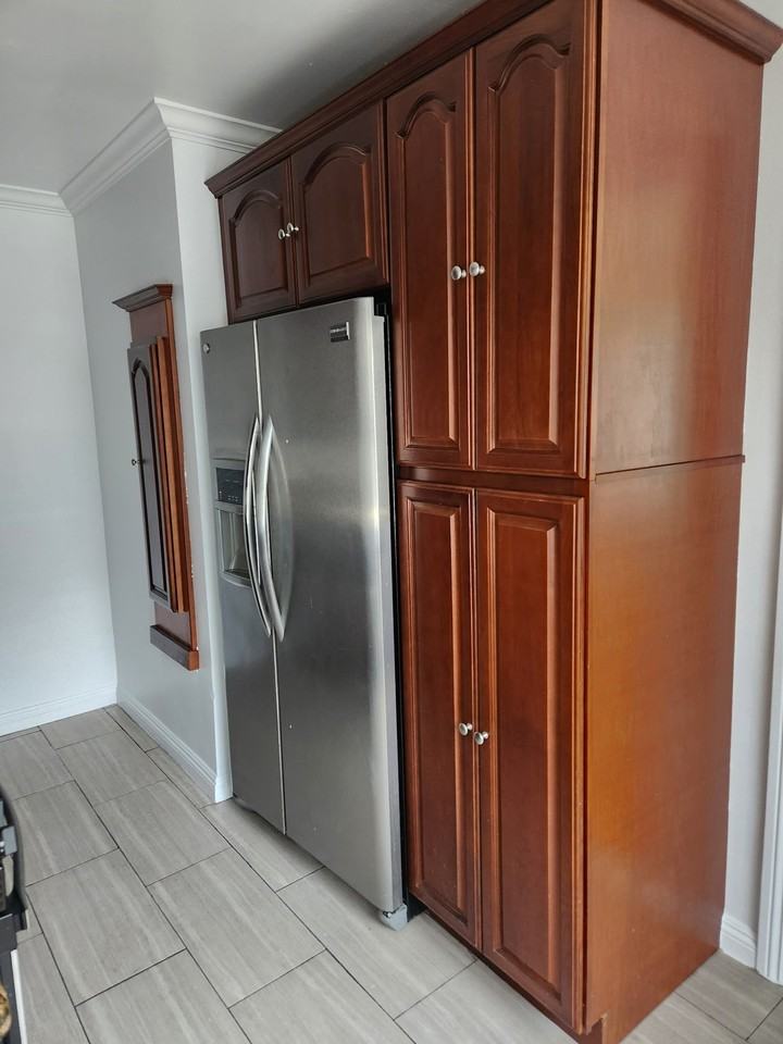 767 W 90th St - Photo 3 of 16