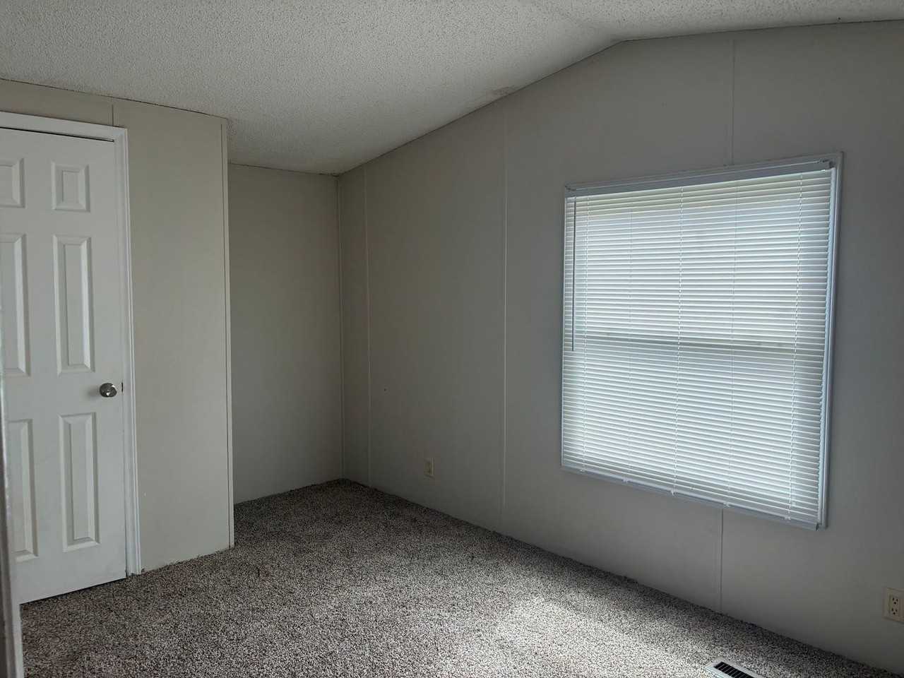 Lakeside Landing Home 168 LLC - Photo 3 of 16