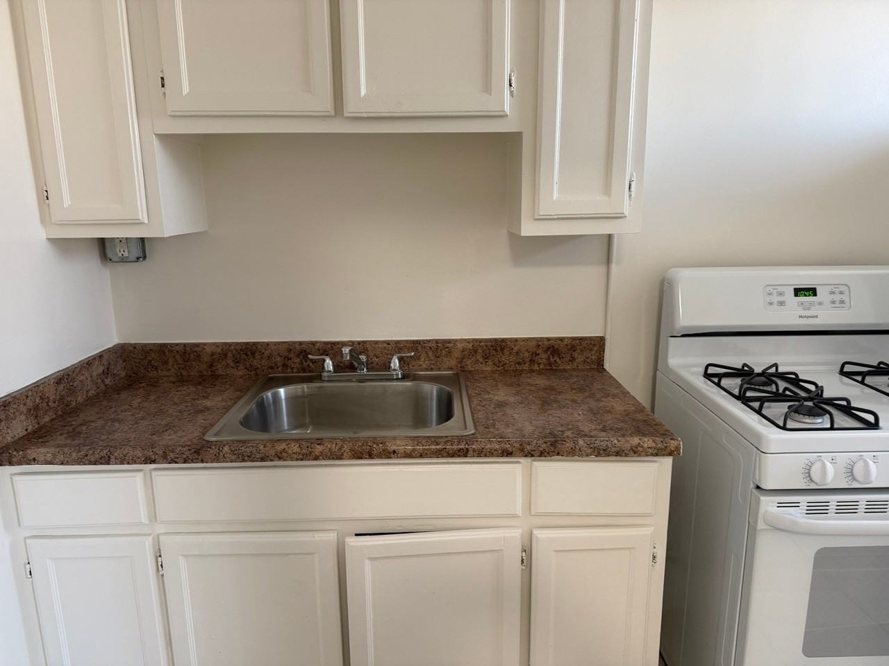 2877 San Marino St #107 - Photo 7 of 16