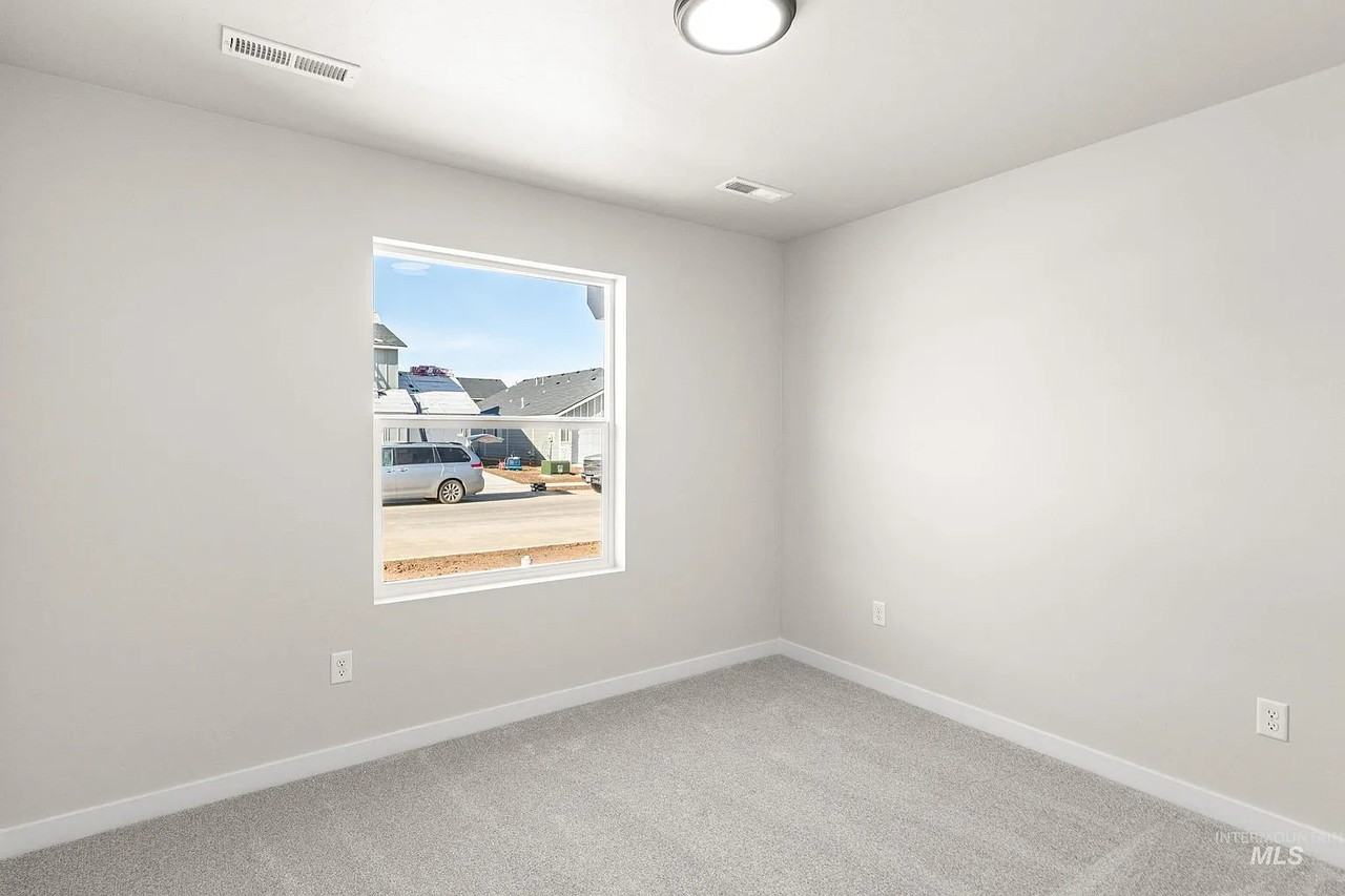 3831 W Piscina Dr - Photo 4 of 18