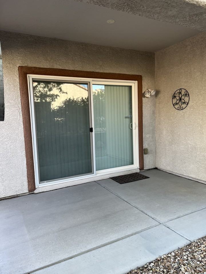 2539 Sirius Star St - Photo 4 of 18