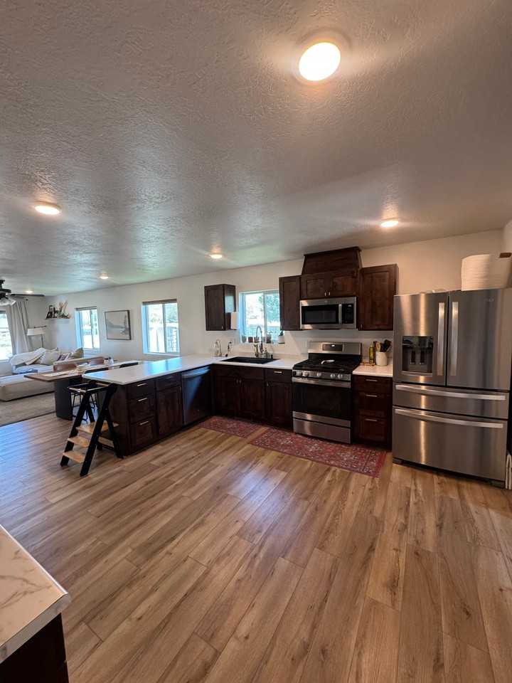 61 W Frontier Ln - Photo 2 of 14