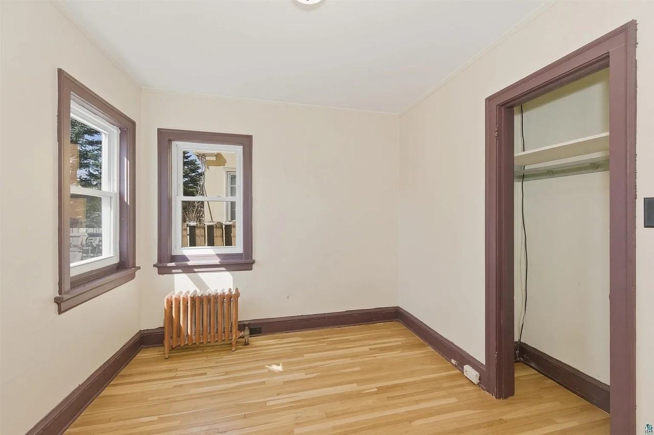 221 Snelling Ave - Photo 7 of 12
