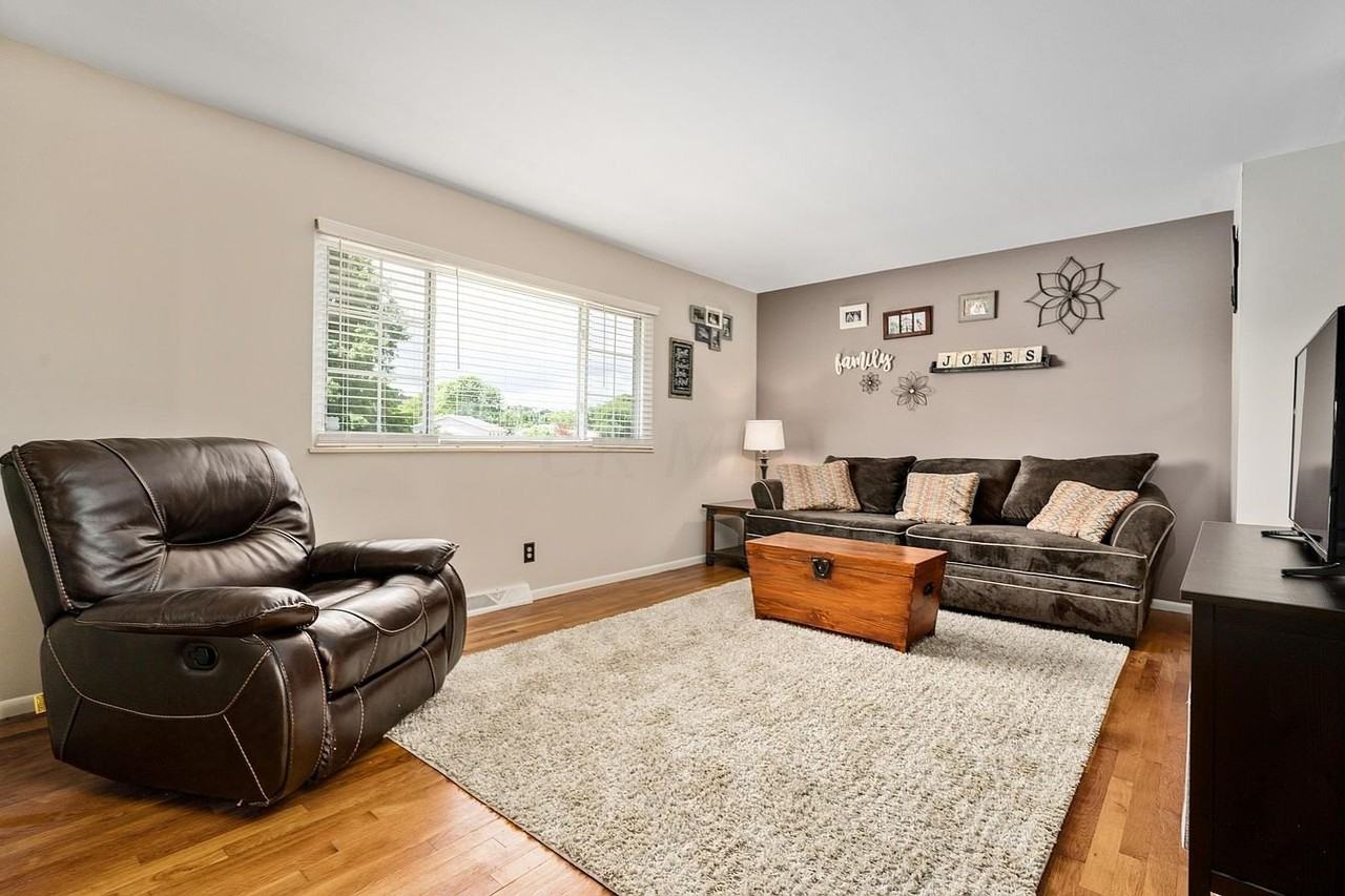 104 Annette Ave - Photo 3 of 19