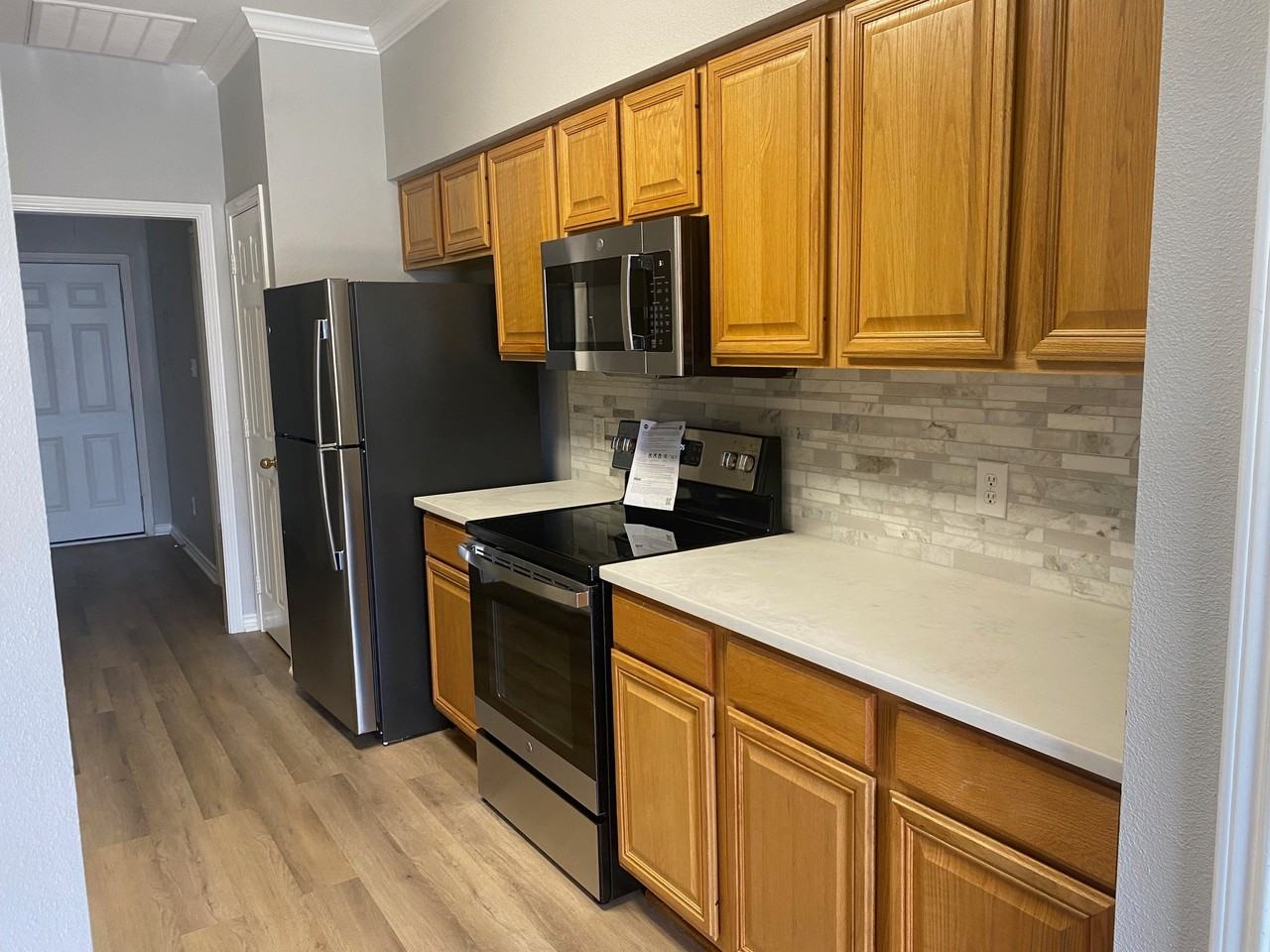 206 Fraternity Row - Photo 4 of 12