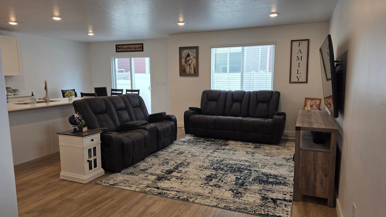1211 W Divide Dr - Photo 5 of 20