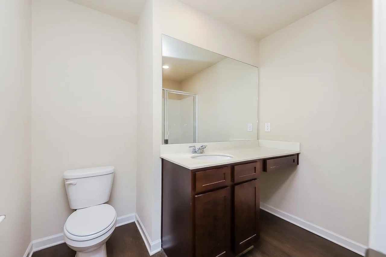 706 Highwood Ln - Photo 3 of 20