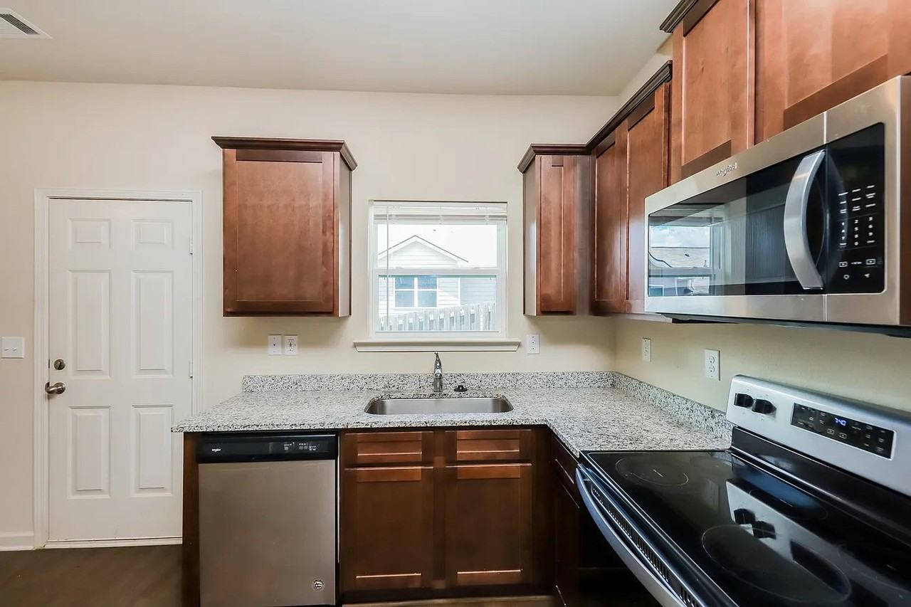 706 Highwood Ln - Photo 6 of 20