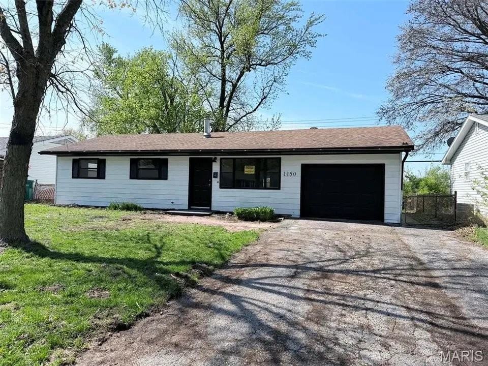 1150 Price St - Photo 2 of 12