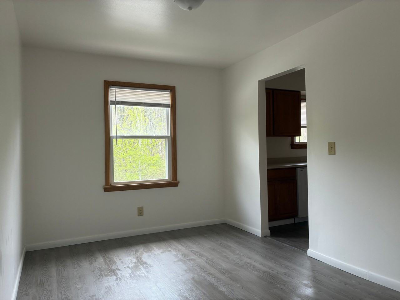 745 E Grandview Blvd - Photo 3 of 7
